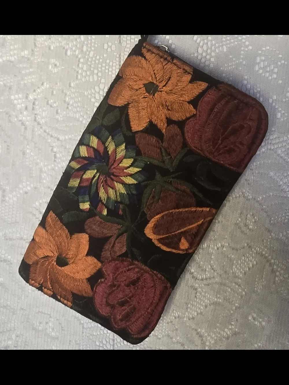 Artisanal Mexican Hand-Embroidered Floral Zipper Clutch Long Wallet